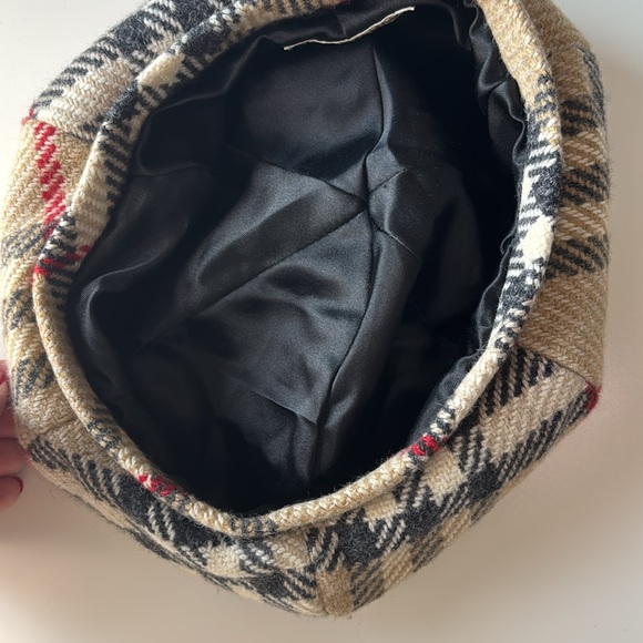 Burberry | 100% Wool Beret Sz Small - Picture 5 of 5